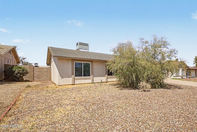 Photo - 932 W Libra Dr