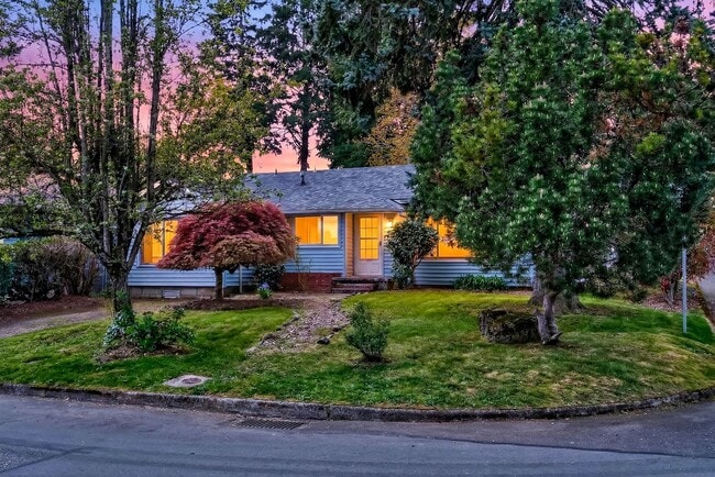 Building Photo - NW Gresham Single Family Home - Bonus Room and Driveway!