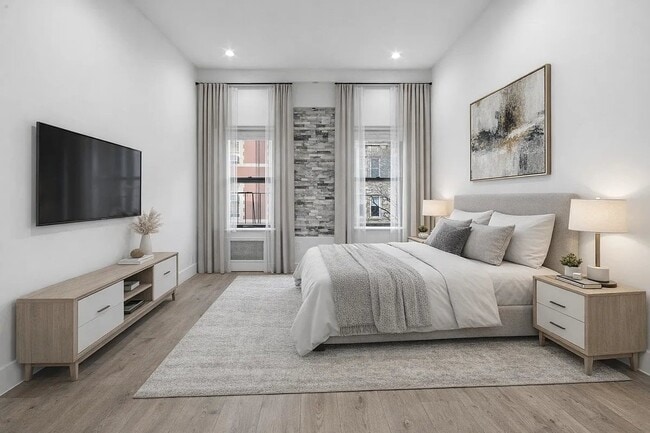 Building Photo - 120 E 4th St