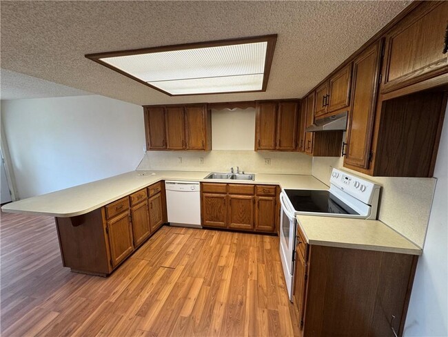 Photo - 312 S 11th Pl