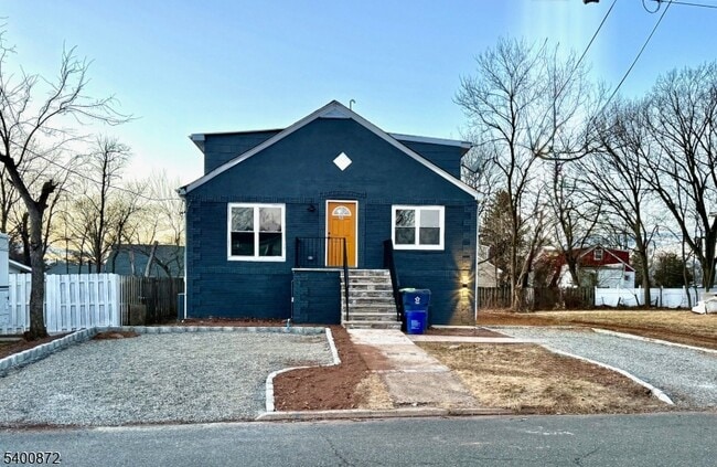 Building Photo - 264 Girard Ave Unit A