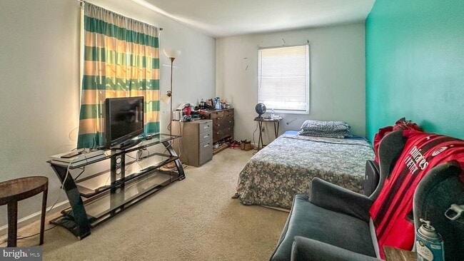 Photo - 611 Maplewood Ave