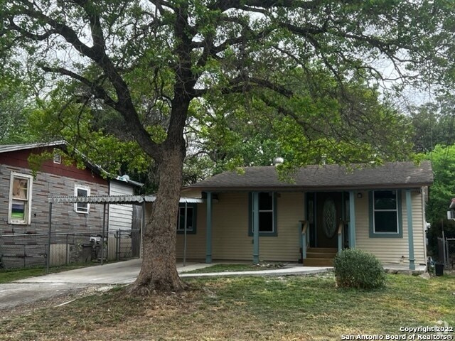 Building Photo - 111 Los Arboles Rental