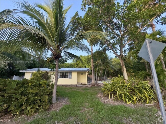 Building Photo - 786 Bostwick Dr Rental
