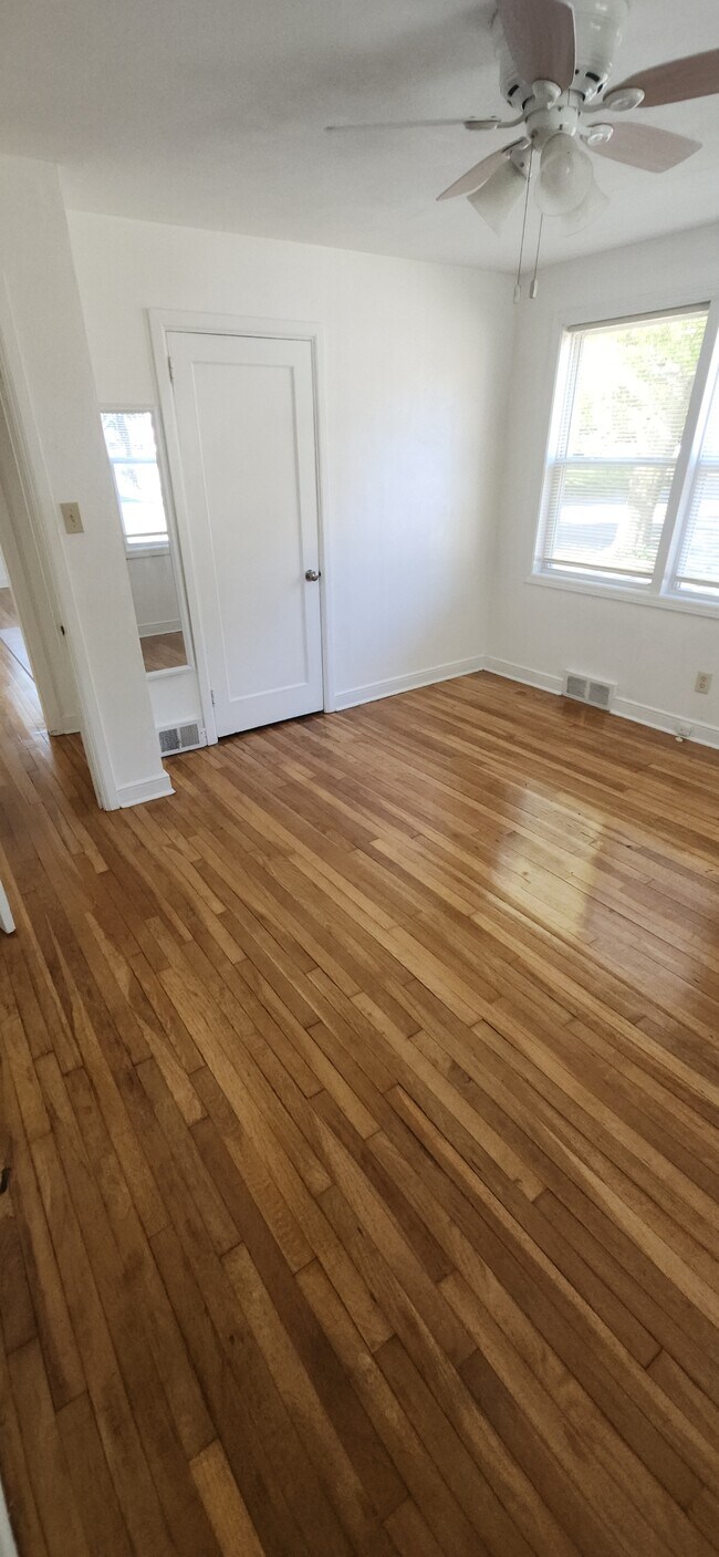 Photo - 1001 E Washington St