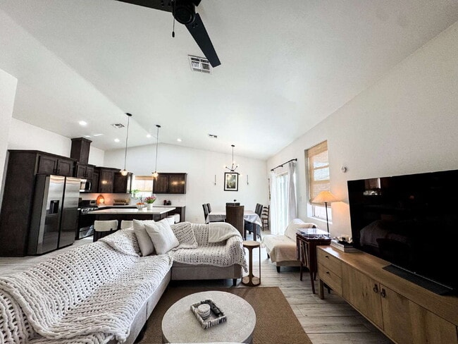 Photo - "Spacious 4-Bedroom, 2-Bathroom home in Prime Yuma!"