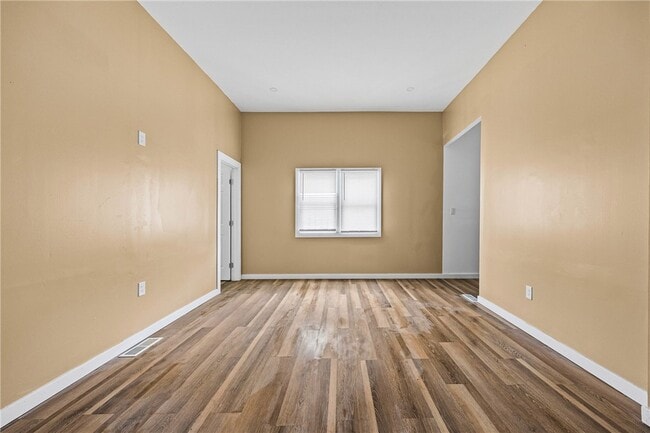 Photo - 127 Carter St