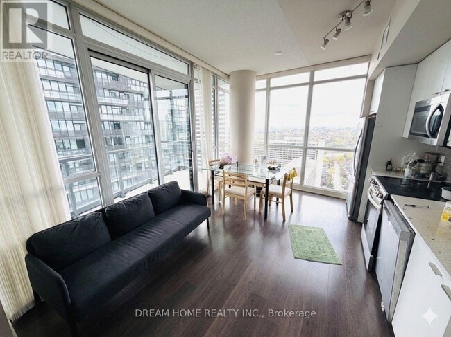Photo - 30 Roehampton Ave Unit 2902