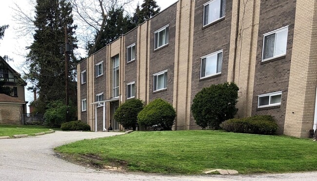 Photo - Oakmont Avenue Apartments LP