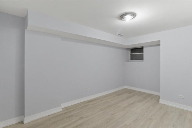 Photo - 910 W Gunnison St Unit Garden