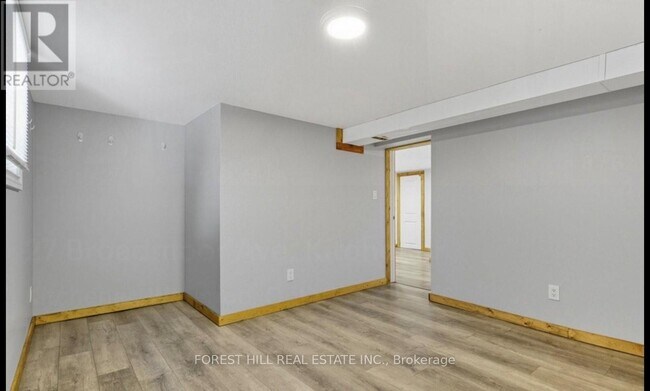 Photo - 27 Broadmoor Ave