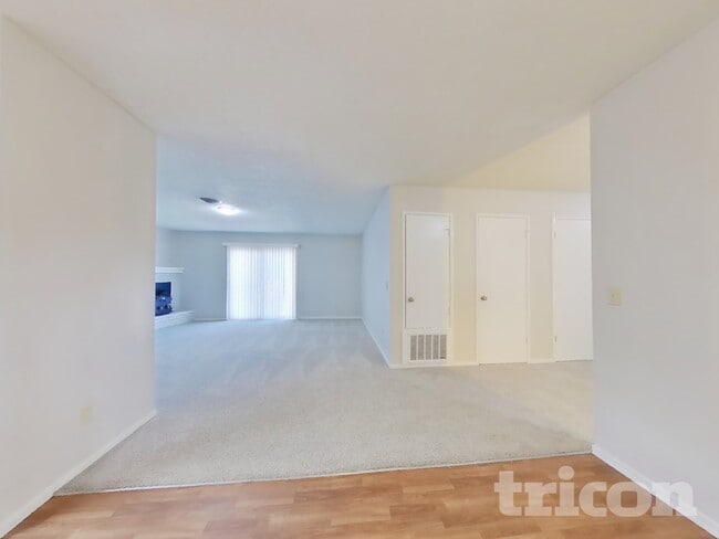 Photo - 619 E 24th St