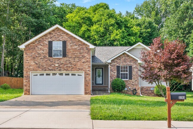 Pet Friendly Three Bedroom with Bonus! - Pet Friendly Three Bedroom with Bonus! Casa