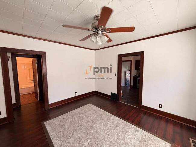 Photo - 215 N Woodland Ave