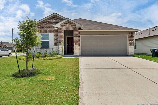 Building Photo - 140 Fireoak Dr