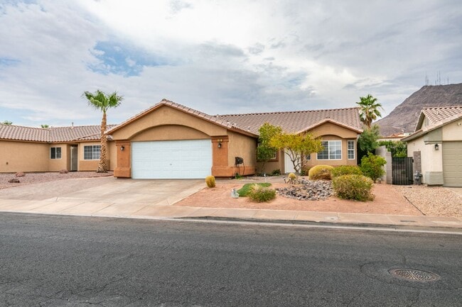 Photo - Black Mountain Retreat with Private Casita, Pool & No HOA