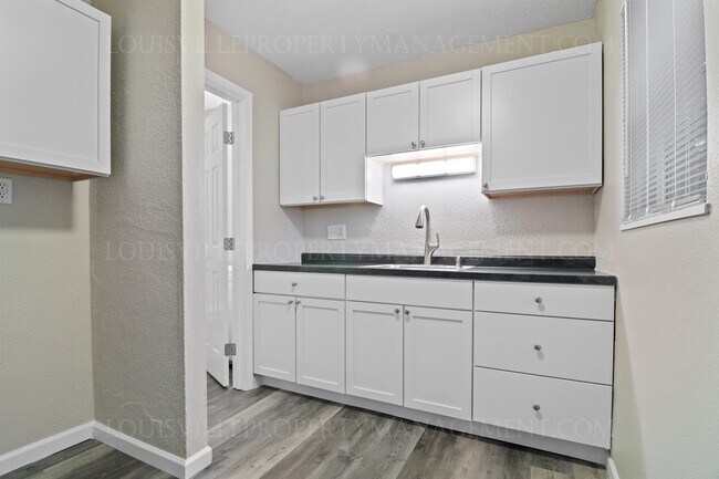 Photo - 1202 E Walford Dr Unit 11