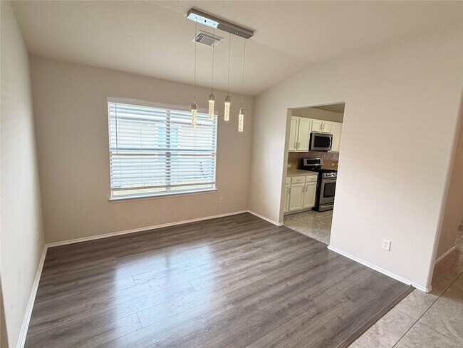 Photo - 631 Kiley Dr