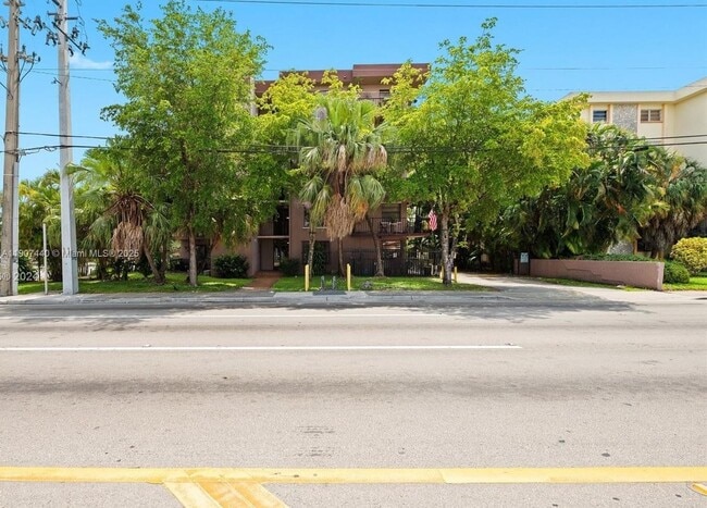 Building Photo - 605 NW 72nd Ave Unit 209