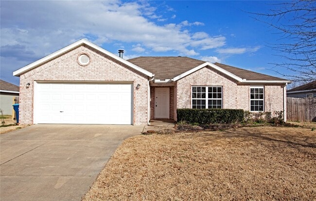 Building Photo - 807 SW Sandrock Rd