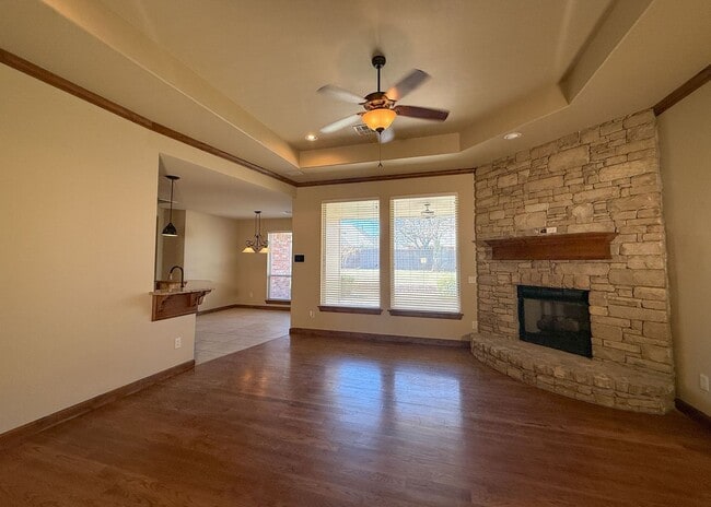 Photo - 3 Bed, 2.5 Bath Home in Oxford Park – Open Layout & Tall Ceilings