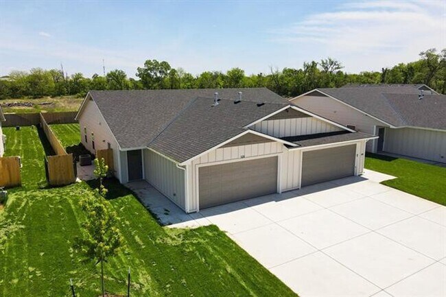 Photo - 518-520 W. 50th Ct. S. Unidad 520 W. 50th Ct. S.