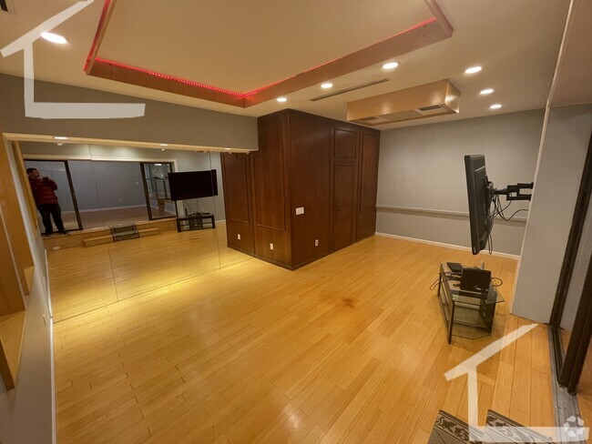 Building Photo - 57 Broadlawn Park Unit 16 Rental