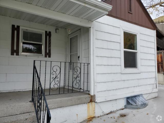 Building Photo - 3 bedroom in Billings MT 59101 Rental