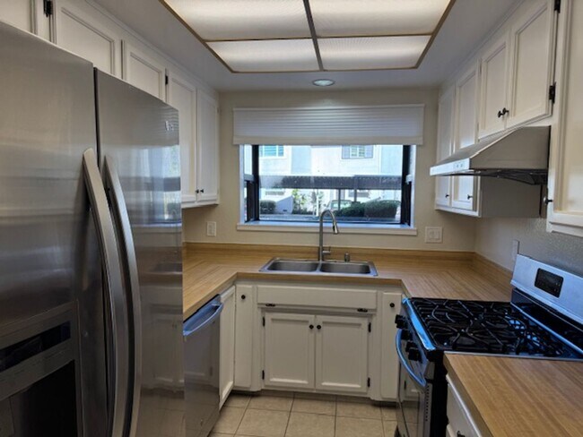 Photo - 2 BR 1.5 BA townhome in Walnut Creek-move-in ready!