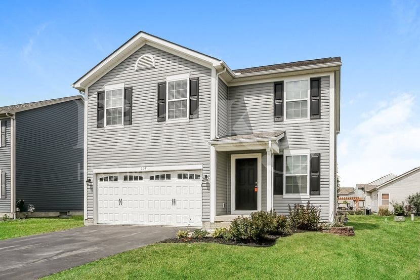 Photo - 194 Silver Maple Dr