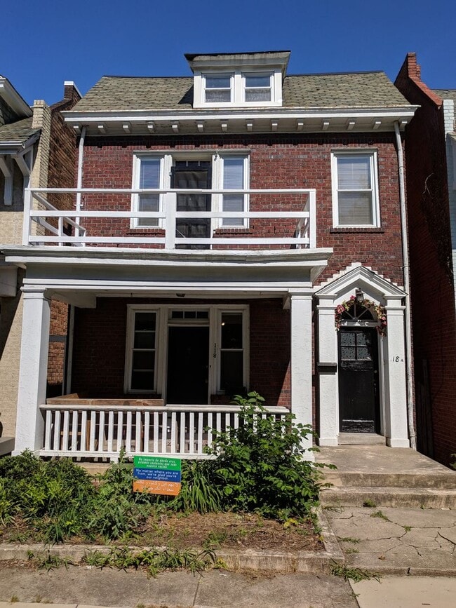 Building Photo - 118 S Colonial Ave Unit Upper Flat