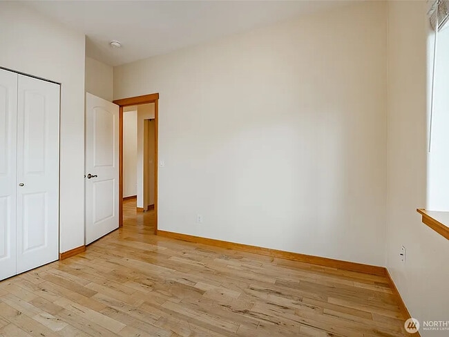 Photo - 4824 Willow Dr