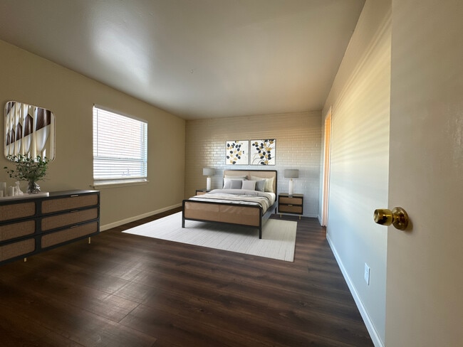 Photo - Hoff Gardens