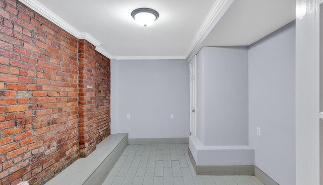 Photo - 118 E 7th St Unit 1W