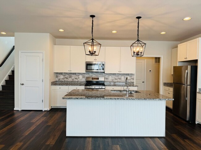 Photo - EMBREY MILL - ALMOST NEW - BEAUTIFUL 4 BEDROOM HOME
