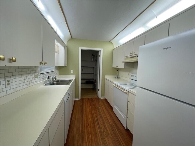 Photo - 720 E Gilchrist Ct