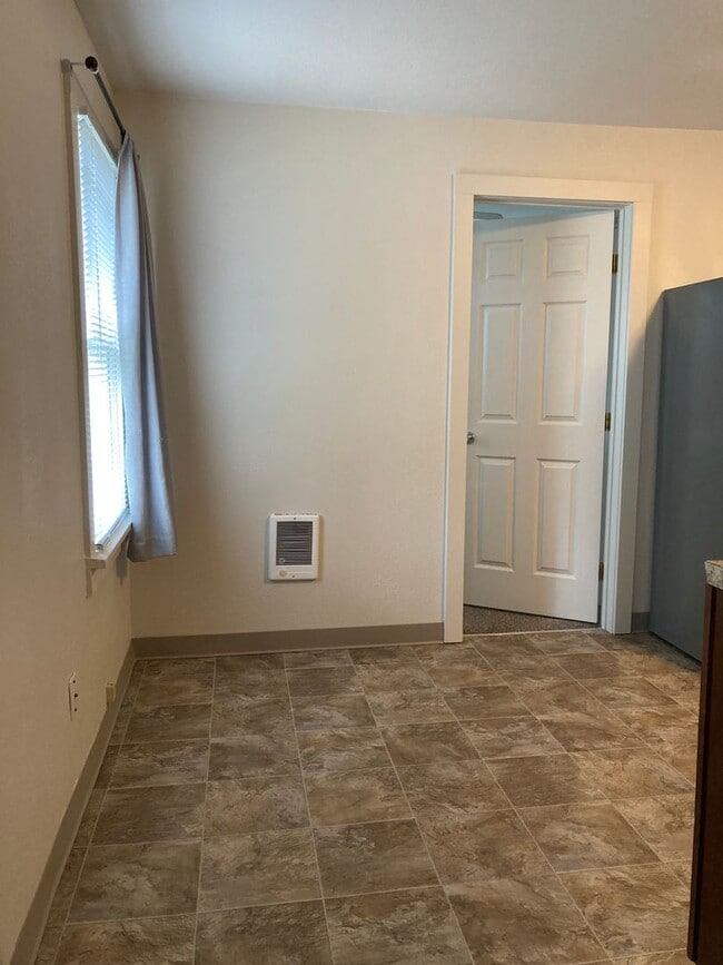 Photo - 140-144 S. Park St. Unit 140