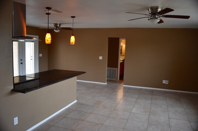 Photo - 1119 E Riviera Dr