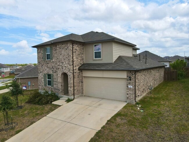 Building Photo - 115 Bethpage Dr