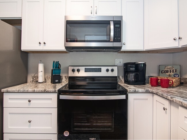 Photo - 3116 Camden Cir