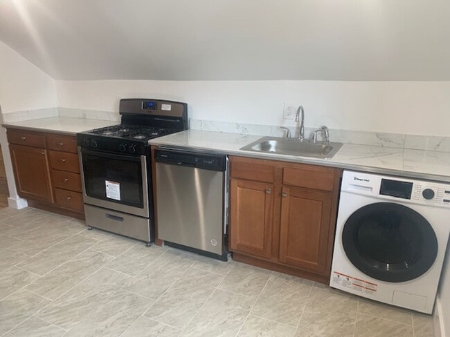 Photo - 129 3rd St Unit Apt 3