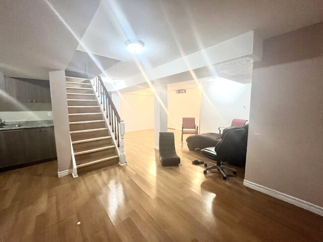 Building Photo - 2 BED - 2 BATH - AJAX - BASEMENT Unit 2