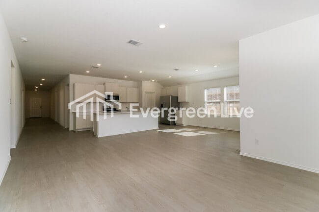 Photo - 1105 Nesting Bird Dr