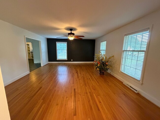 Photo - 608 Margaret Dr