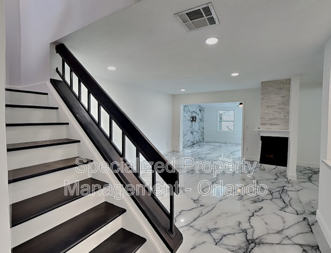 8212 Citrus Chase Dr