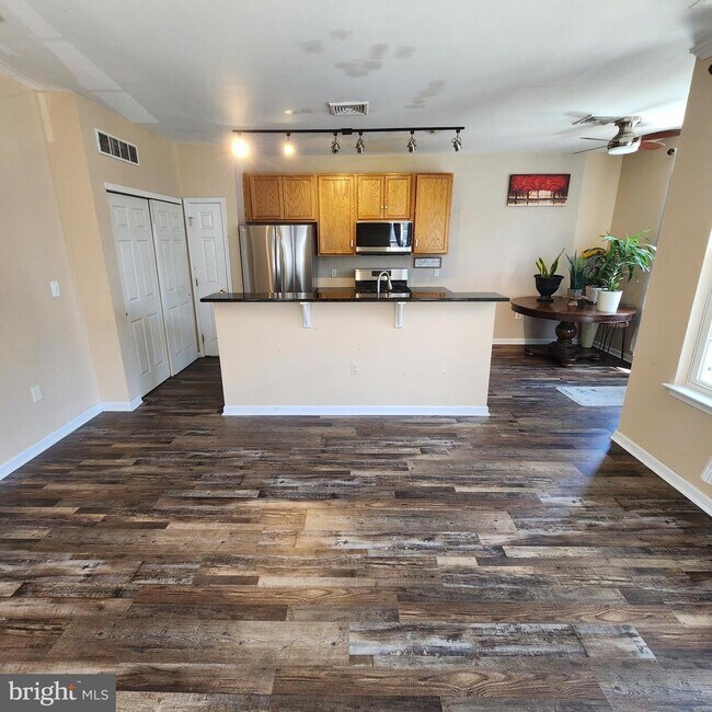 Photo - 1301 N 32nd St