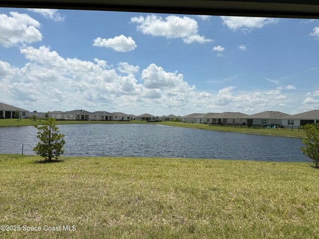 Photo - 1566 Criswell Ln SE