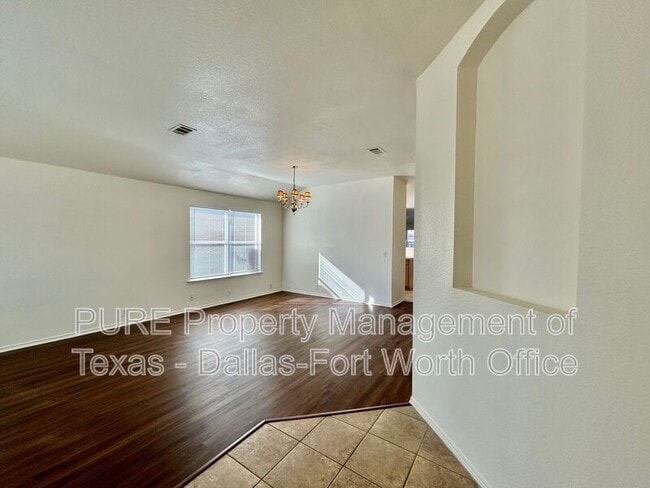 Photo - 1717 Wind Dancer Trail