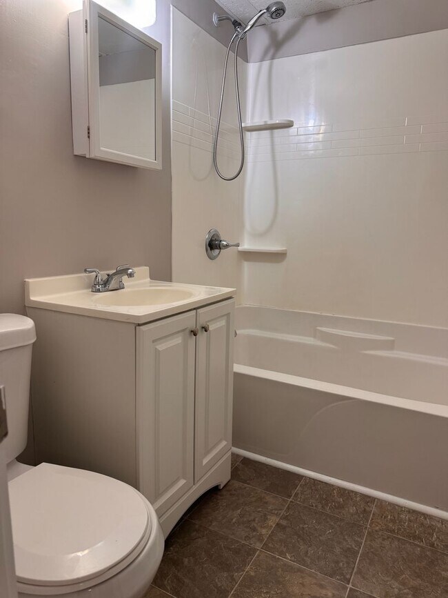 Photo - 2 bedroom, 1 bathroom in West Lebanon Unit J