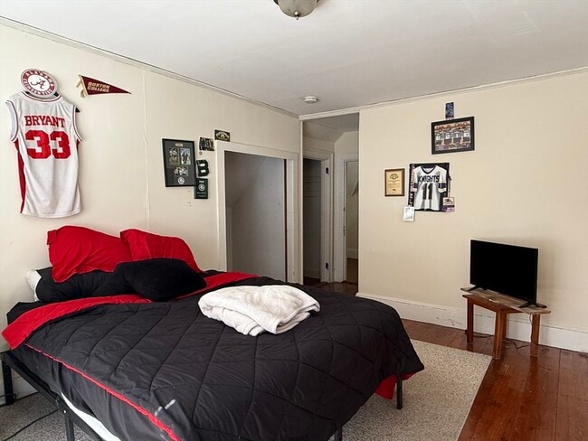 Photo - 12 Braemore Rd